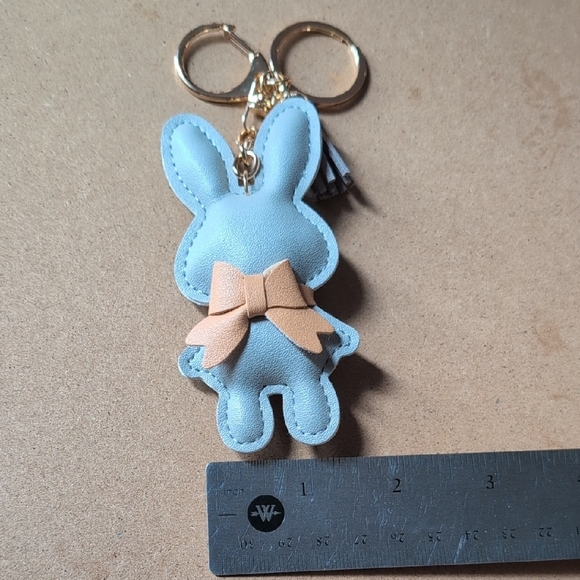 Charming Gray Bunny Keychain with Tan Bow - Picture 6 of 7